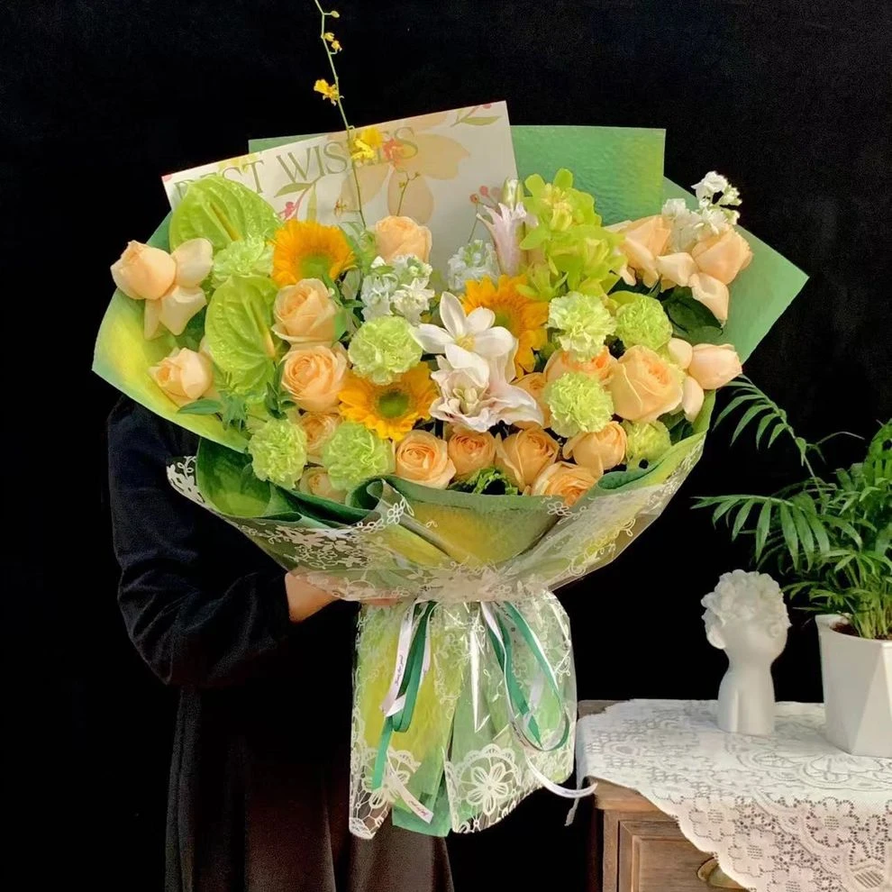 【浅笑柔心啊】郁金香重瓣百合掌大花蕙兰香槟玫瑰混搭花束送长辈送女友送爱人花店配送上门