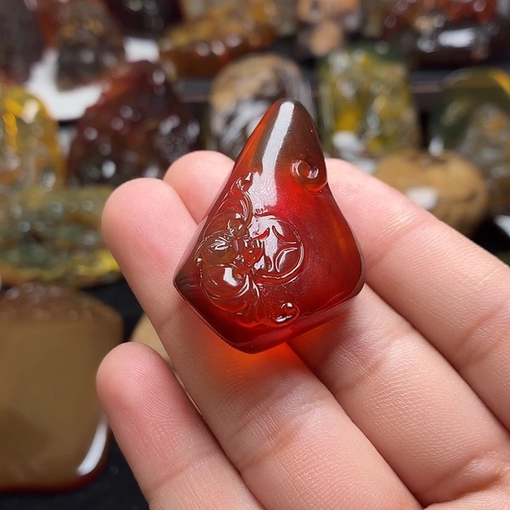 琥珀未镶嵌颈饰98