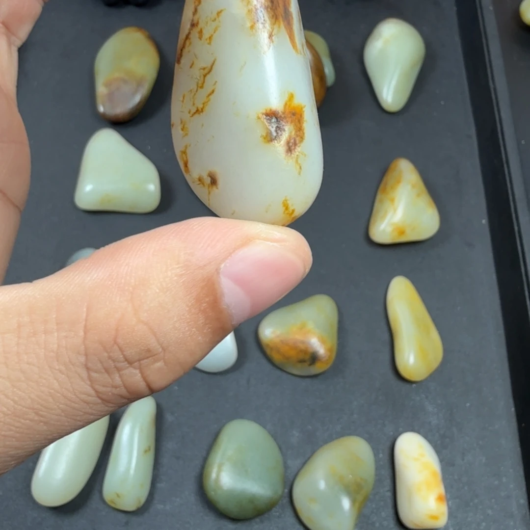 美***王和田玉（糖玉）未镶嵌挂件