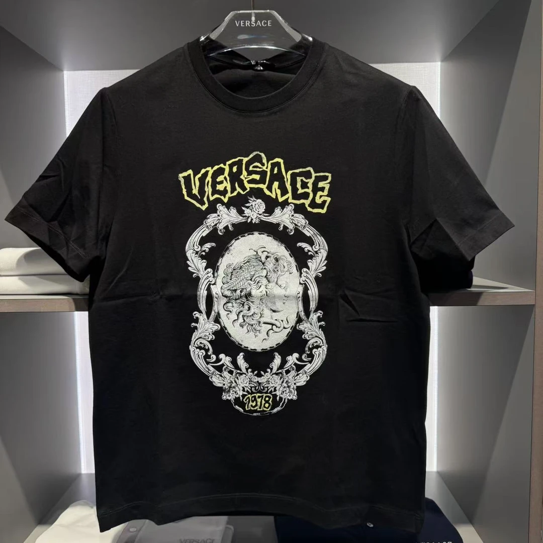 未使用 VERSACE/范思哲 男款夏季美杜莎头像圆领短袖时尚休闲T恤