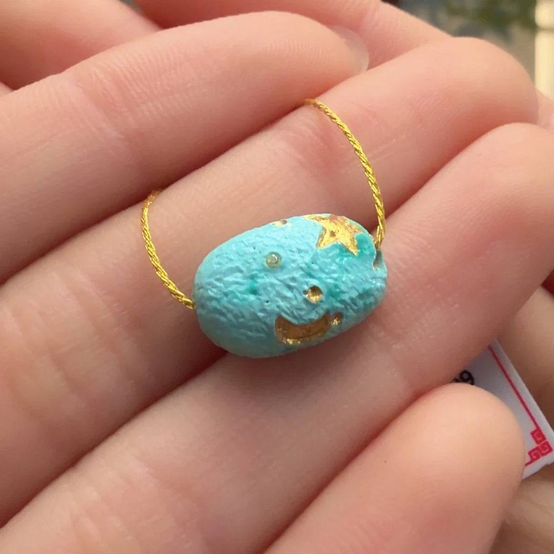 绿松石未镶嵌颈饰