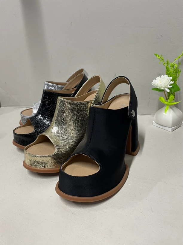 鱼嘴纯色皮女欧美风时装凉鞋厚底时装高跟鞋一字带