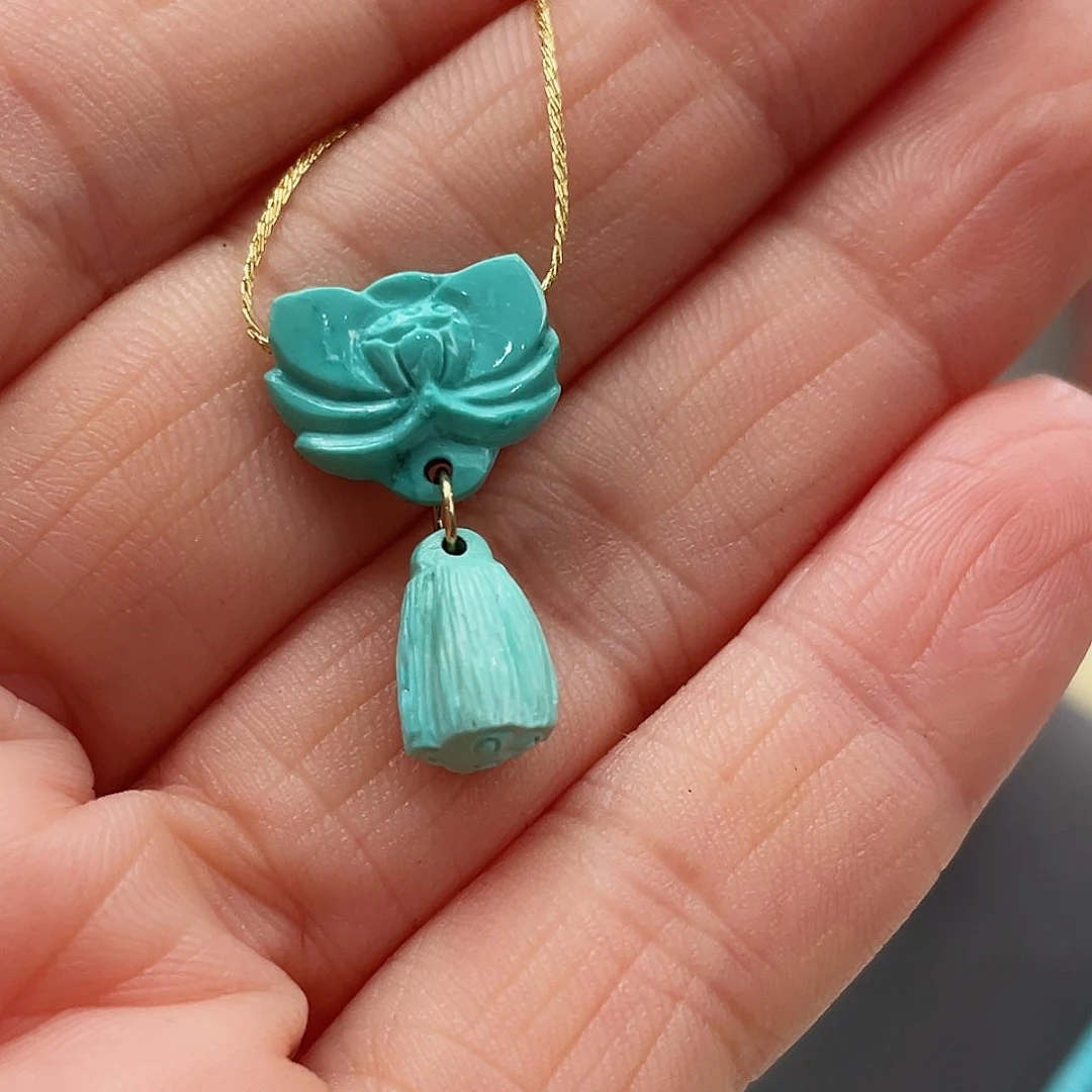 绿松石颈饰未镶嵌