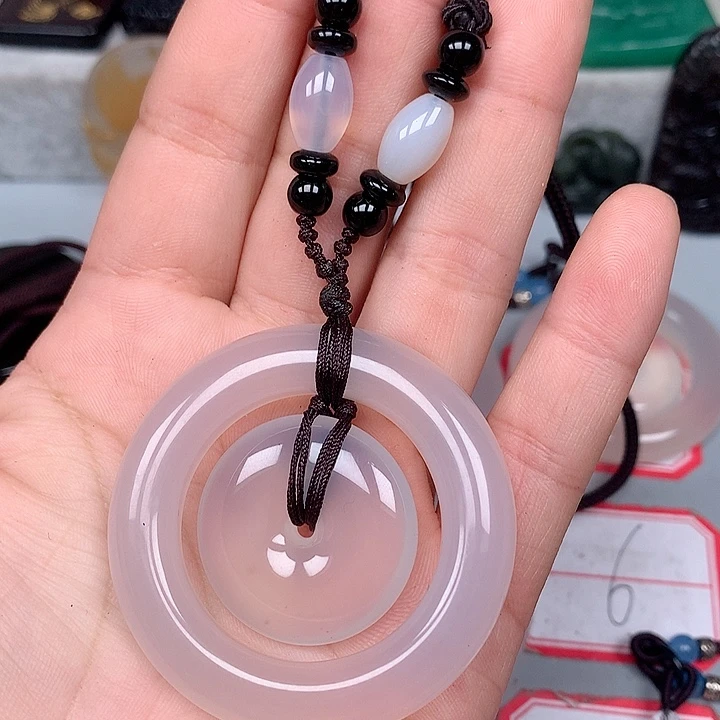 宝****玛瑙/玉髓颈饰未镶嵌