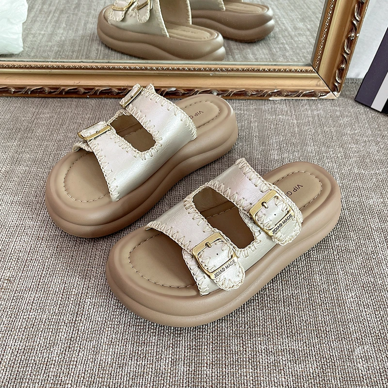 皮带扣圆露趾休闲凉拖鞋2025夏季新款韩版厚底小香风沙滩凉拖鞋