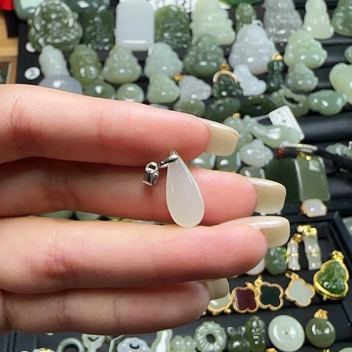 颈饰银S925镶嵌和田玉