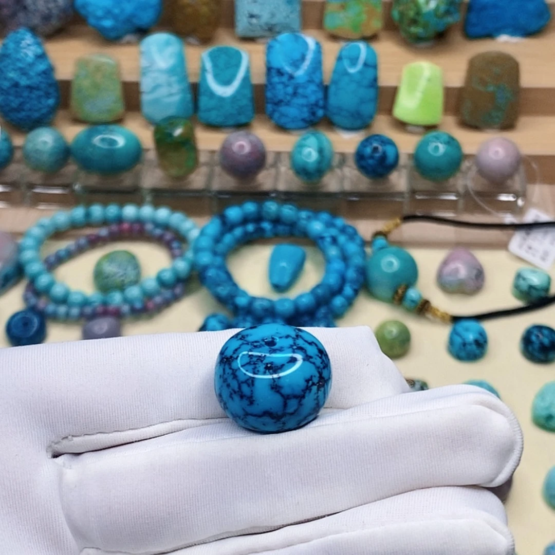 绿松石未镶嵌珠宝奇石