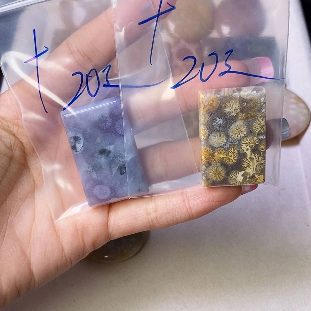 硅化玉颈饰合金十