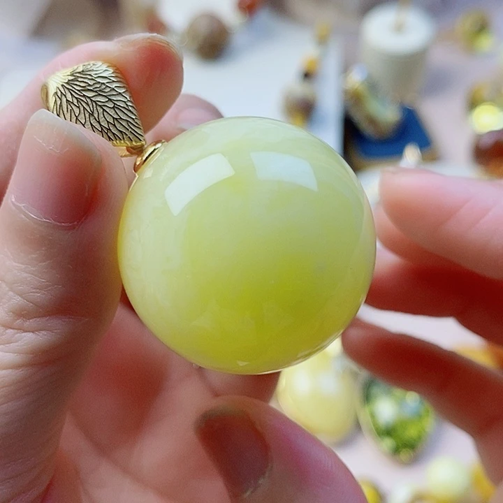 琥珀未镶嵌颈饰蜜蜡吊坠