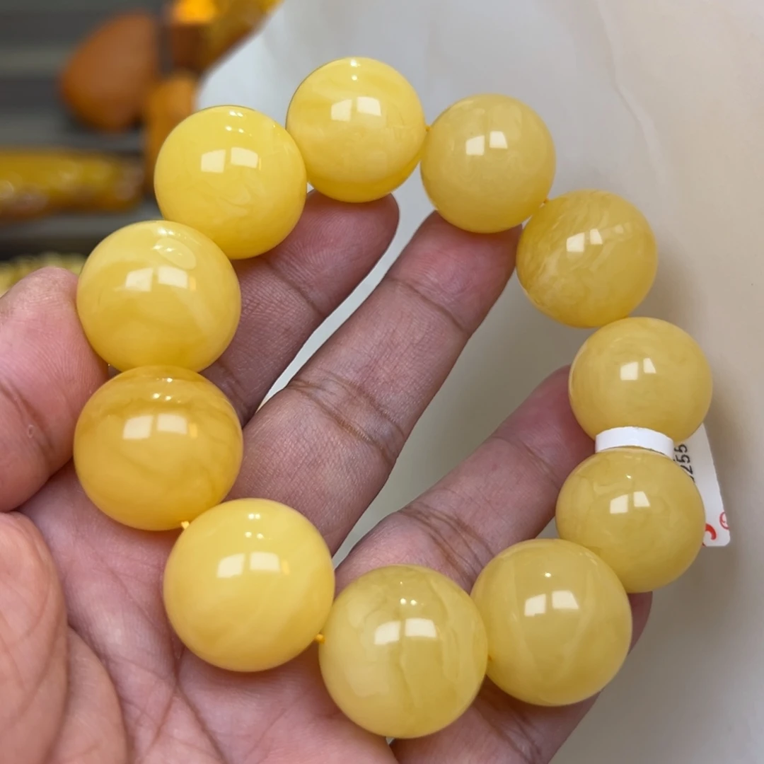 蜜蜡未镶嵌珠宝奇石21加61.34克