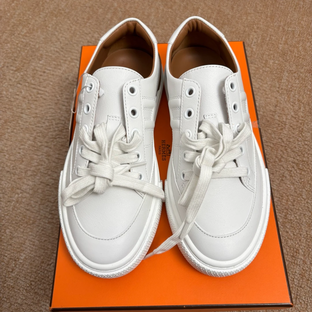 未使用 Hermes/爱马仕 白色牛皮低帮板鞋 36.5码 有盒 GM002187