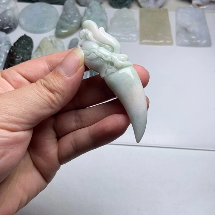 翡翠未镶嵌颈饰龙牙15