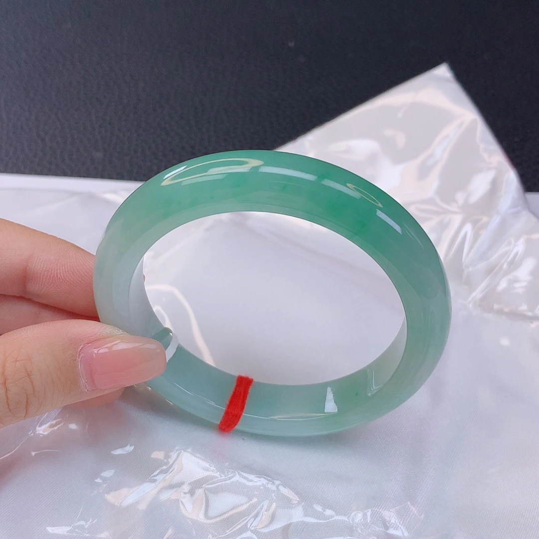 翡翠手镯未镶嵌翡翠661005