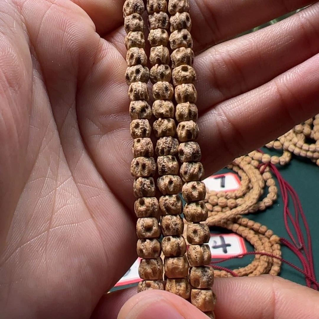 柏香籽/百香籽吊坠M**张A26