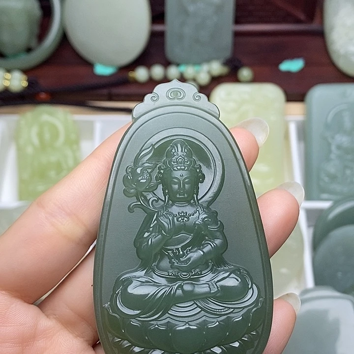 和田玉未镶嵌颈饰