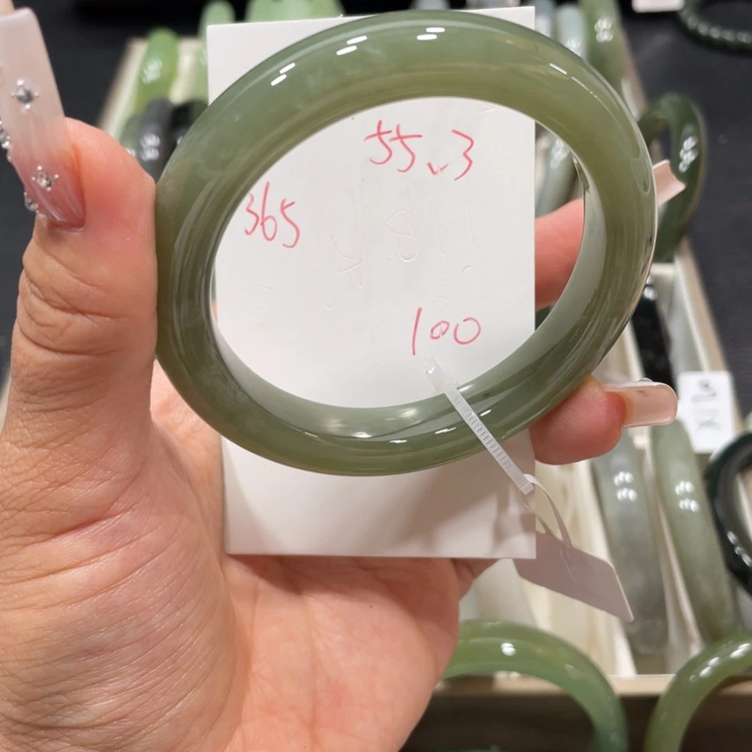 1****和田玉手镯未镶嵌