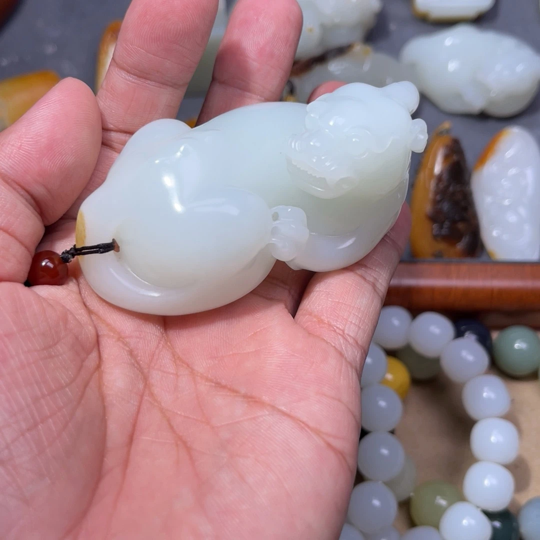 和田玉未镶嵌颈饰世***水