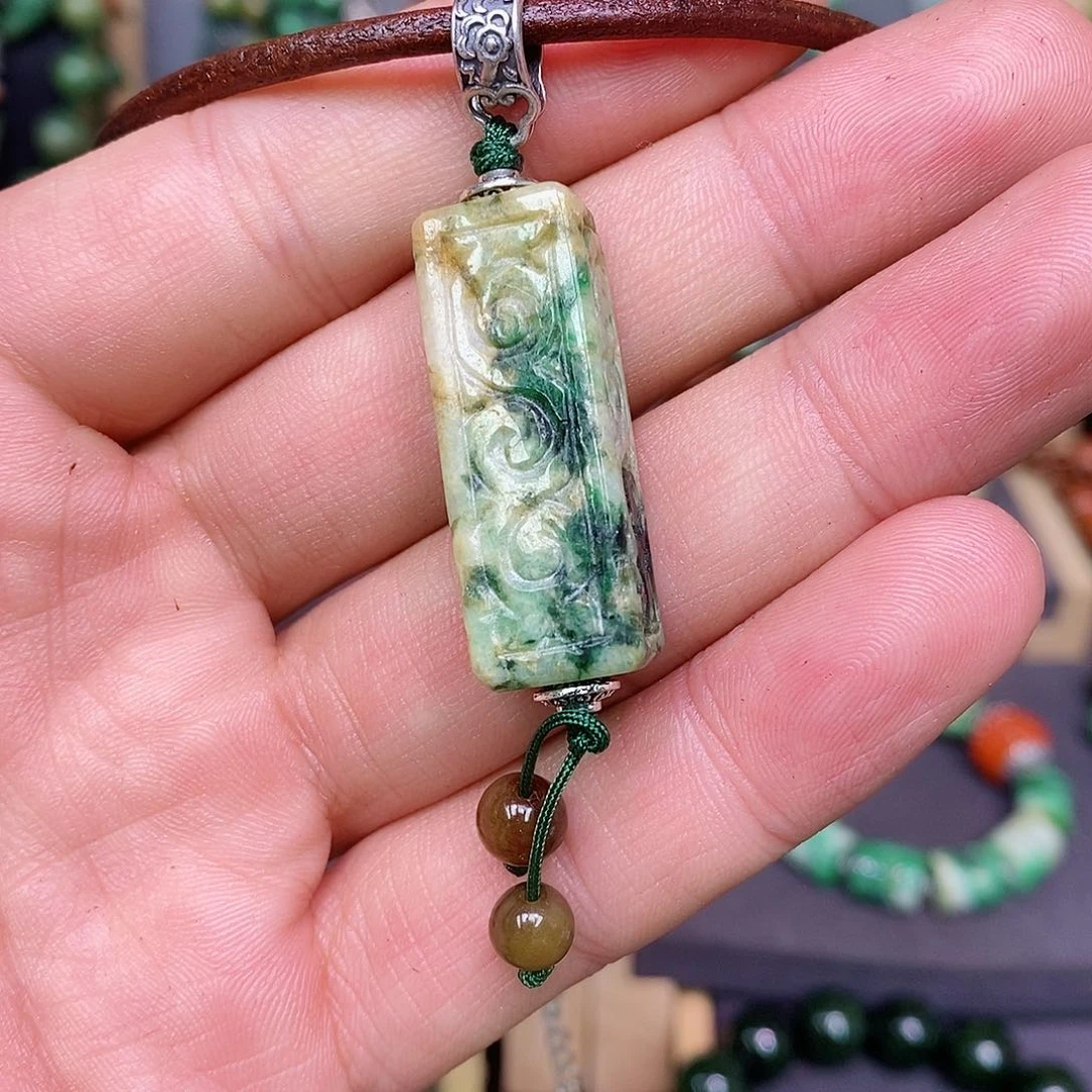 翡翠颈饰银S925镶嵌漂亮美眉