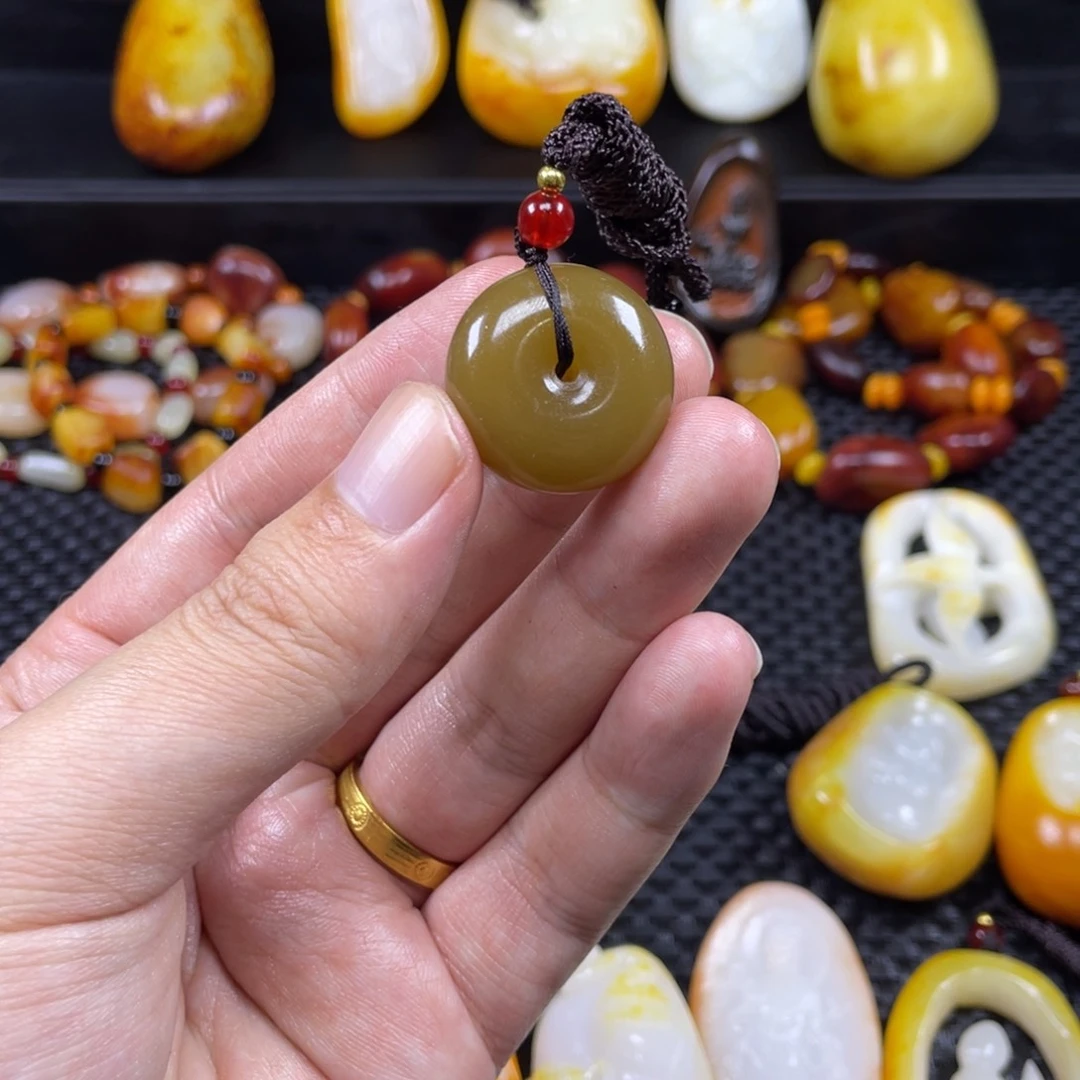 颈饰未镶嵌和田玉