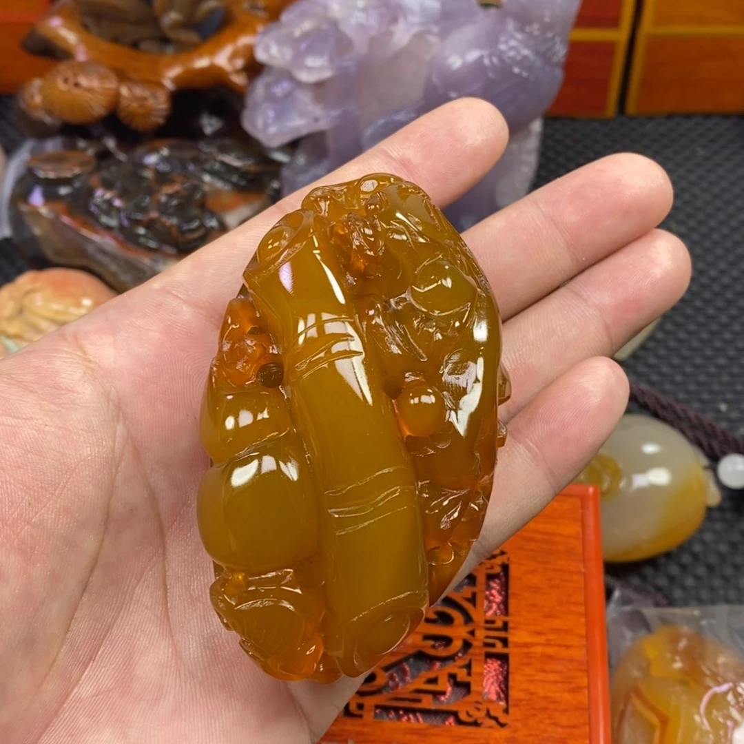 玛瑙/玉髓手把件未镶嵌快***活