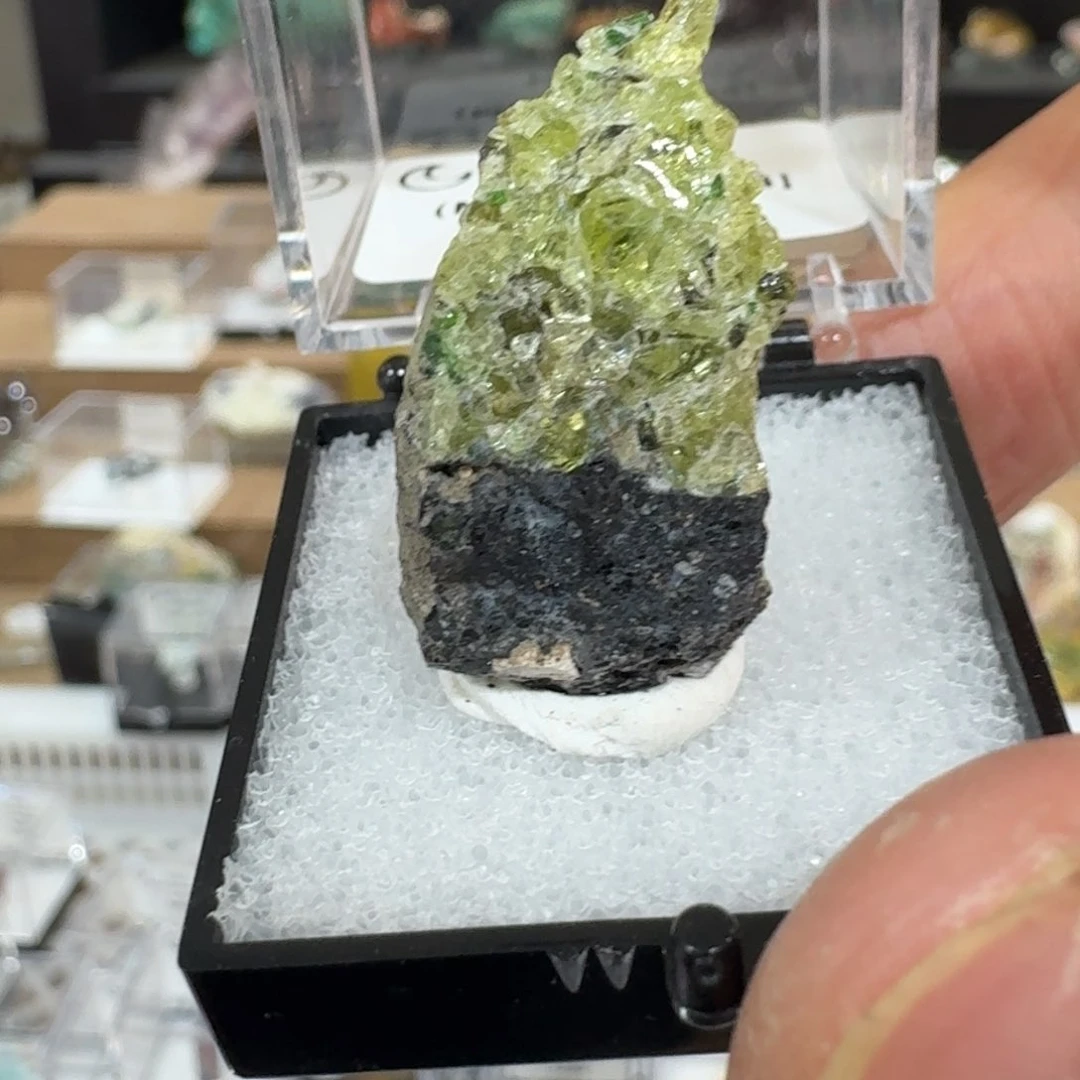 月下珠宝严选矿物