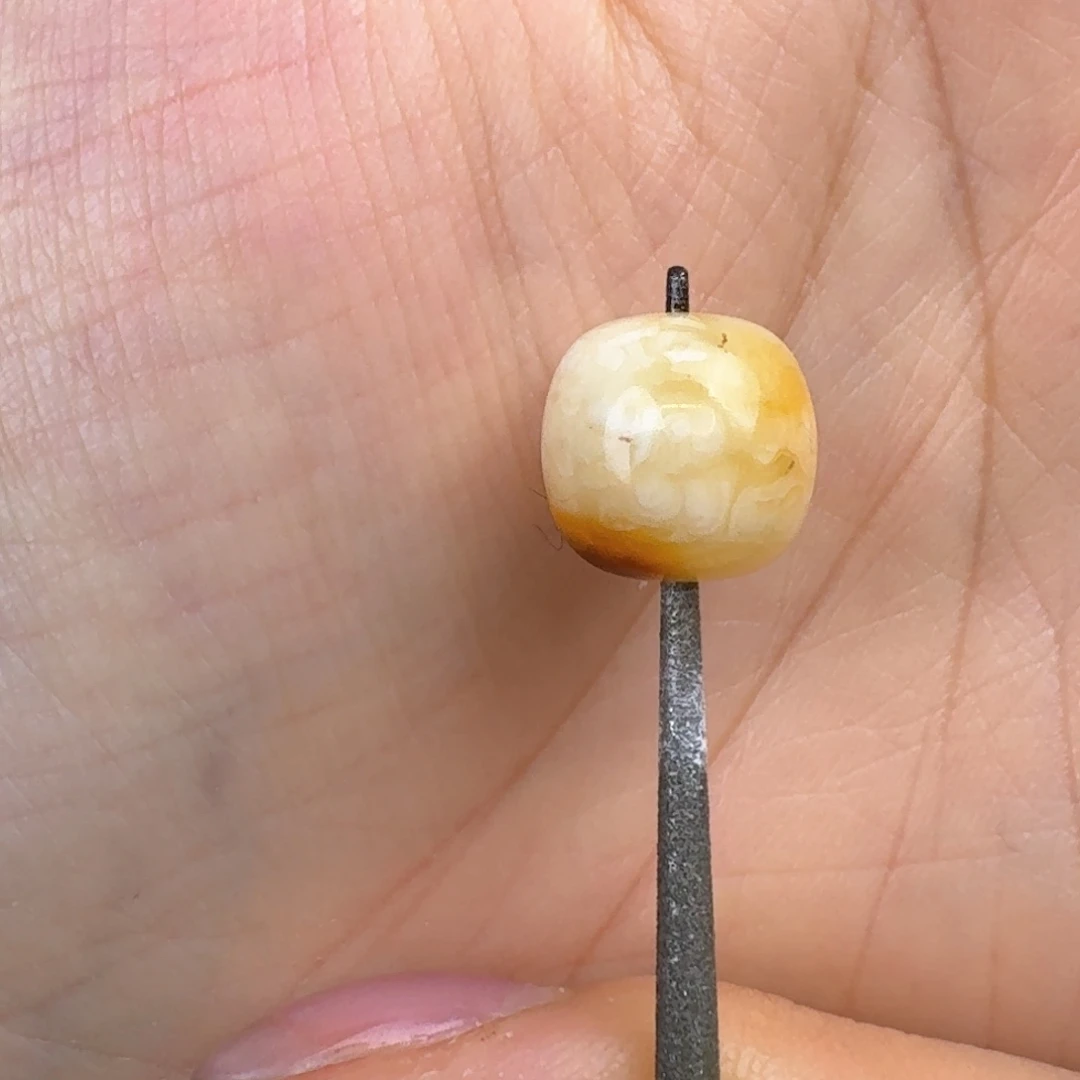 琥珀未镶嵌裸石11mm蜜蜡老型
