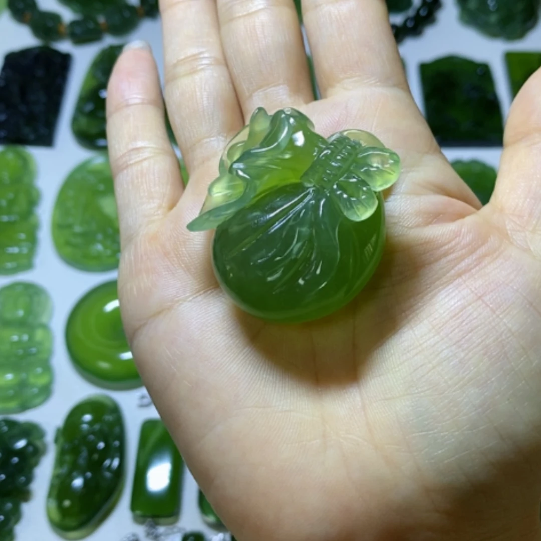 【闪购商品】未镶嵌蛇纹石玉颈饰