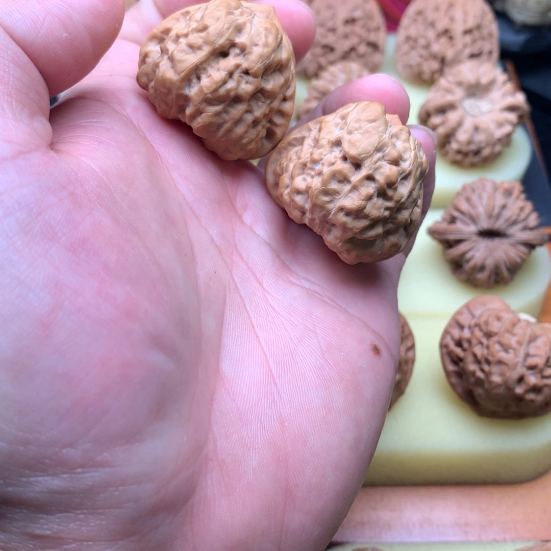 把件文玩核桃三角俏丽蛙