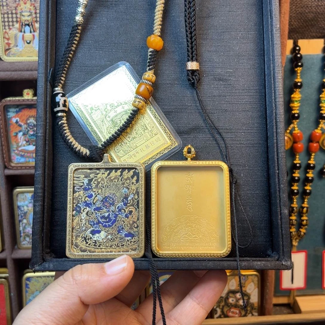 小***绒吊坠美丽的风景名胜