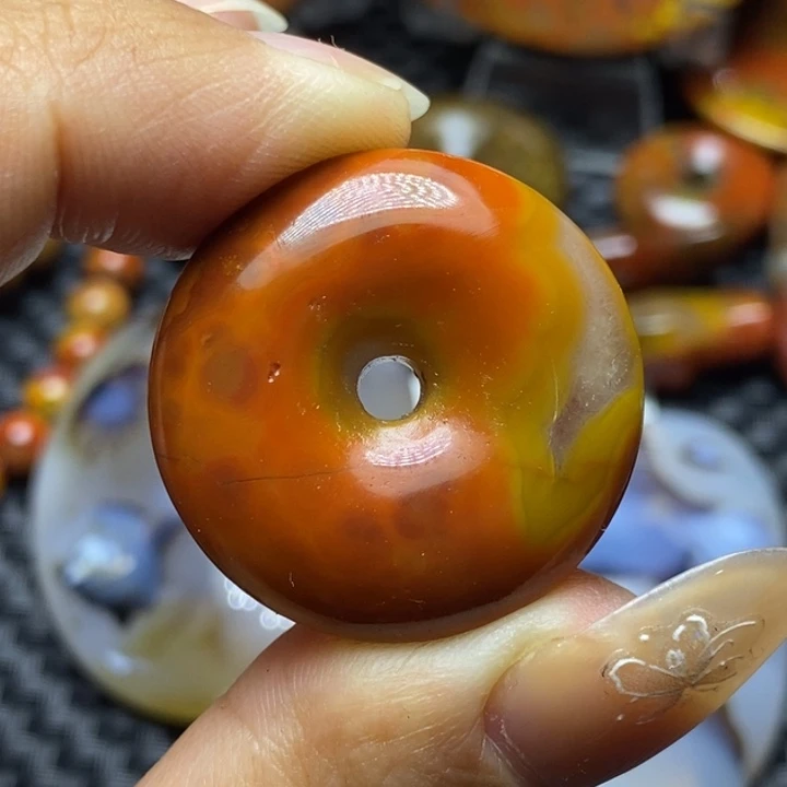 玛瑙/玉髓颈饰未镶嵌