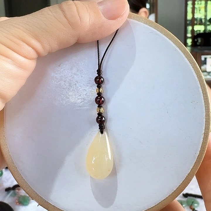 密玉（石英质玉）未镶嵌颈饰