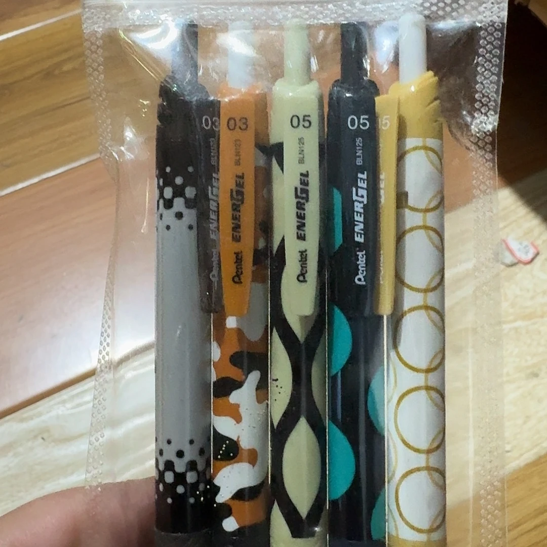 便携式派通中性笔四支随机