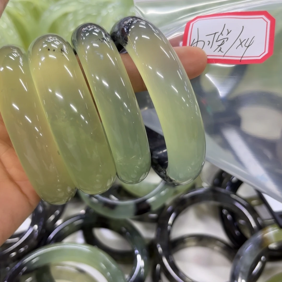 小***爱蛇纹石玉未镶嵌天然岫玉手镯