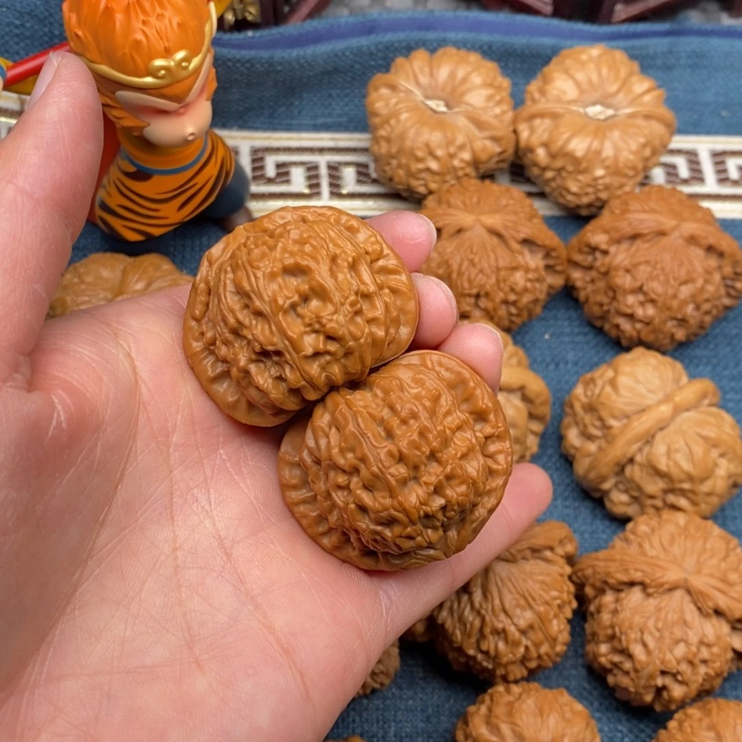 文玩核桃把件桃****?40闷白全品