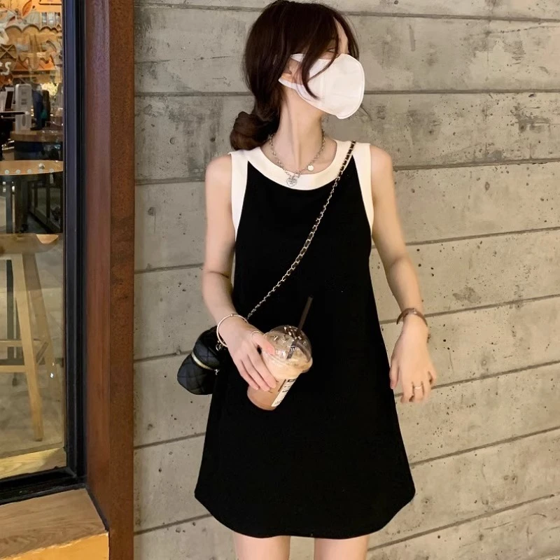 春夏法式黑色连衣裙女2025新款无袖a字裙小个子撞色拼接背心裙子