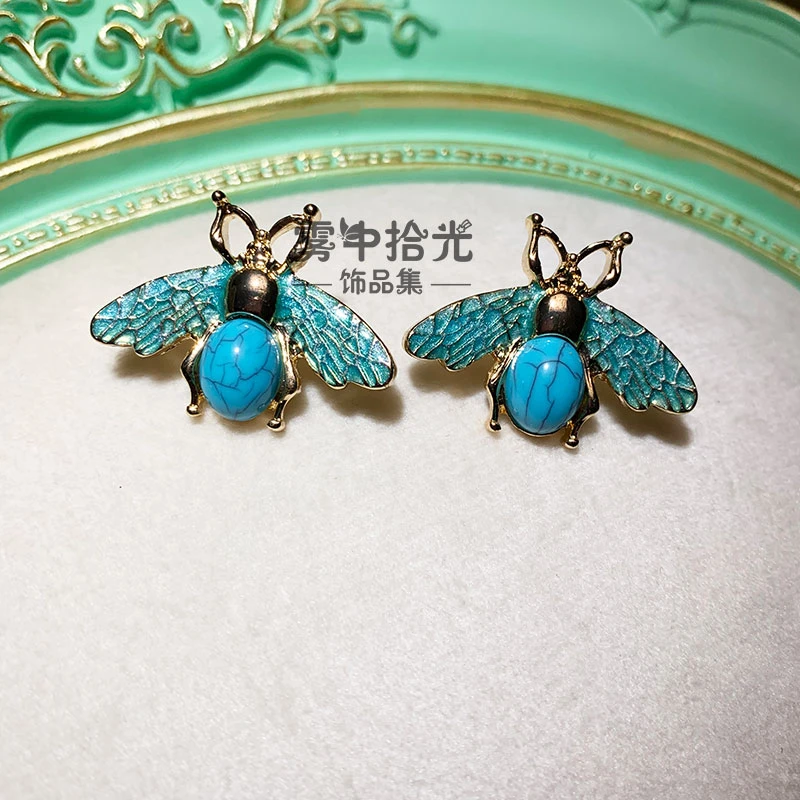 铜合金耳饰 1278 小众设计复古创意款轻中古蓝色小蜜蜂耳钉