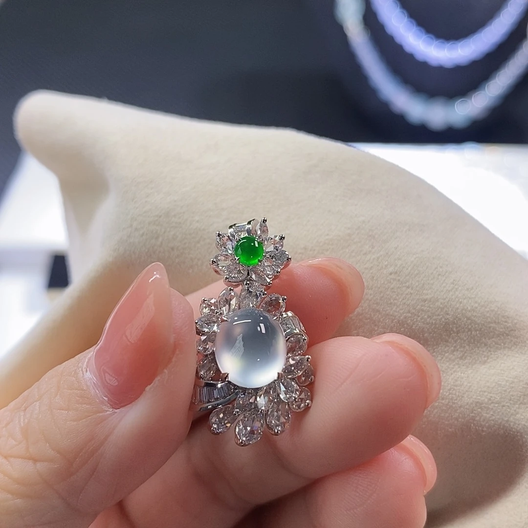 翡翠挂件未镶嵌吊坠