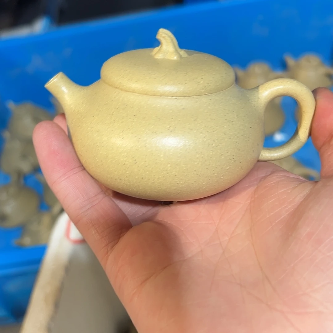 茶壶紫砂紫砂的味道很