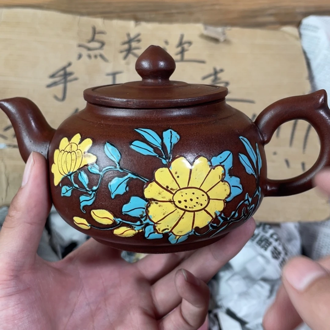 茶壶紫砂老厂紫砂壶一件。