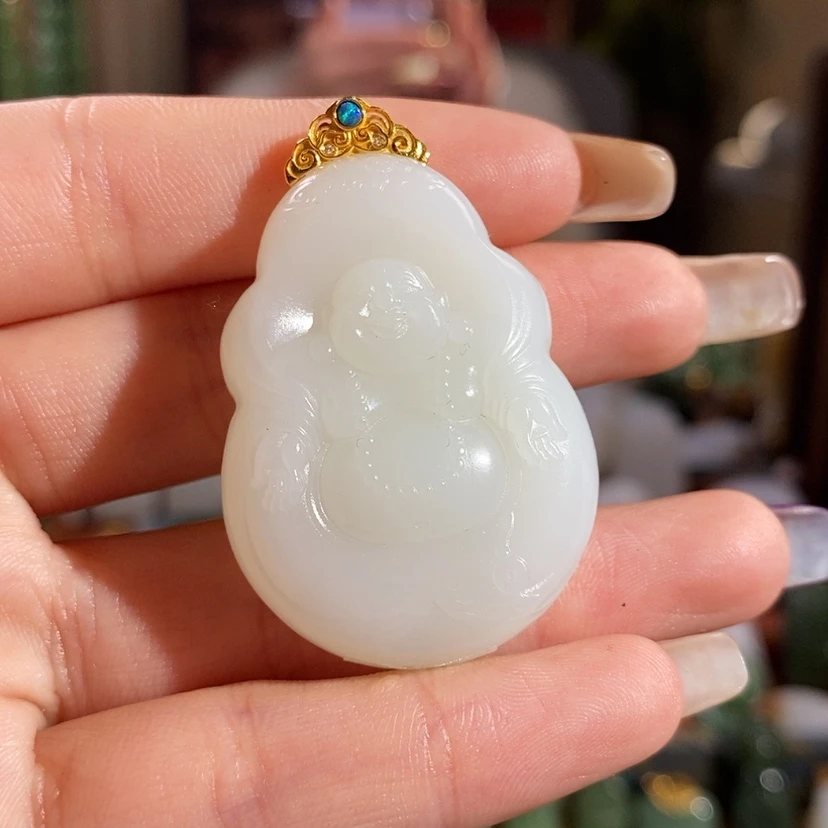 【闪购商品】吊坠(赠链)18K金镶嵌和田玉