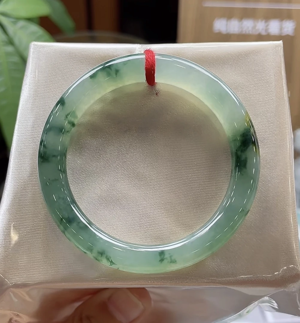 （强推款）50-51圈冰飘花圆条翡翠手镯