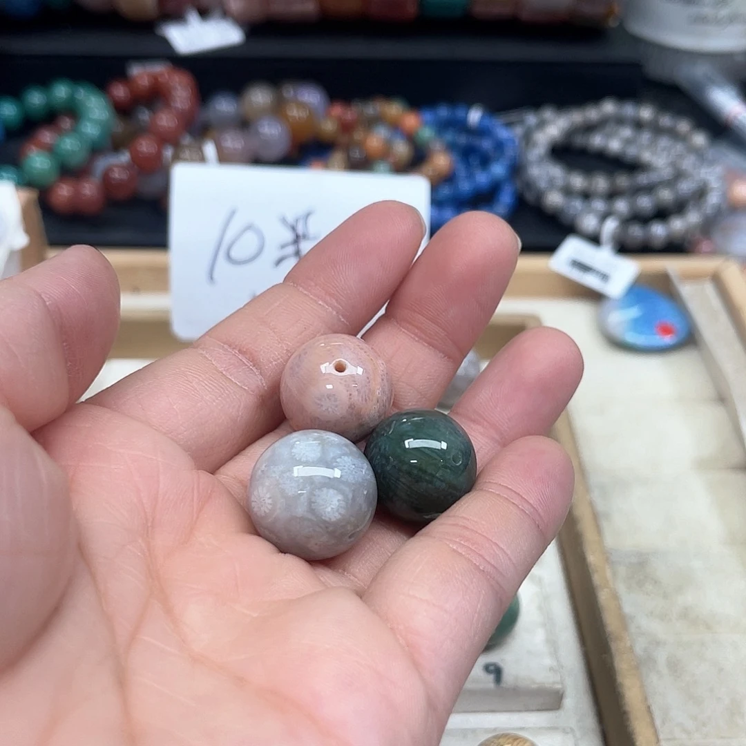 硅化珊瑚（珊瑚玉）手串未镶嵌獭*鱼930