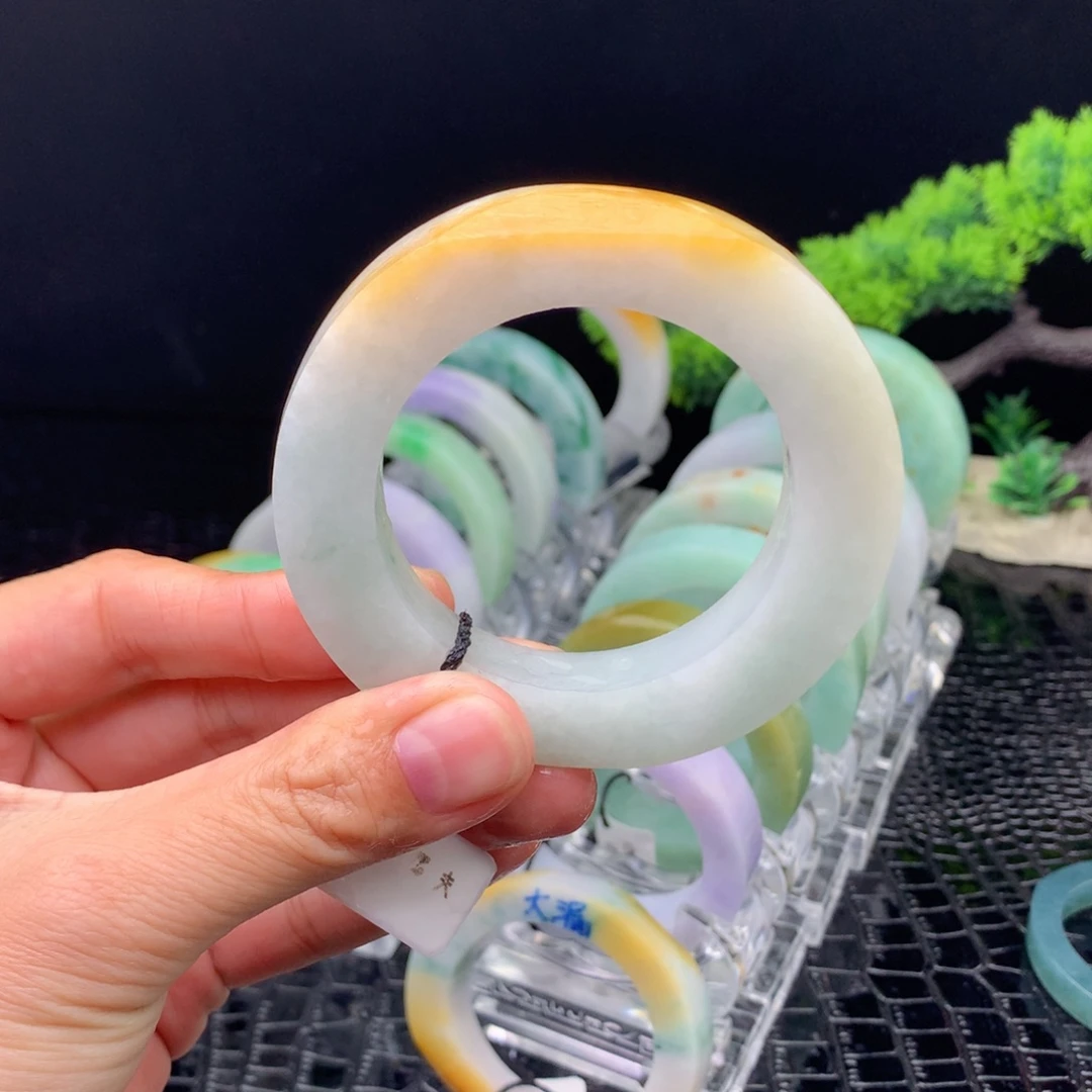 燕***燕定制翡翠未镶嵌纯天然A货翡翠