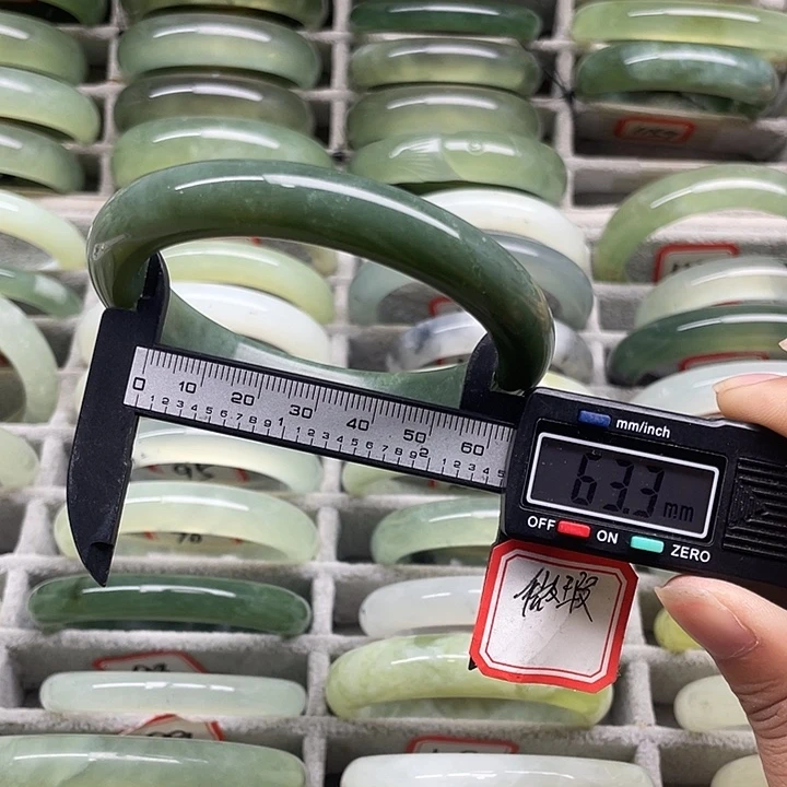未镶嵌蛇纹石玉手镯87