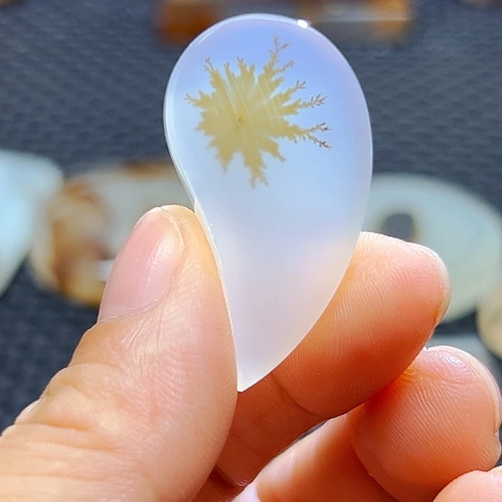 未镶嵌玛瑙/玉髓珠宝半成品