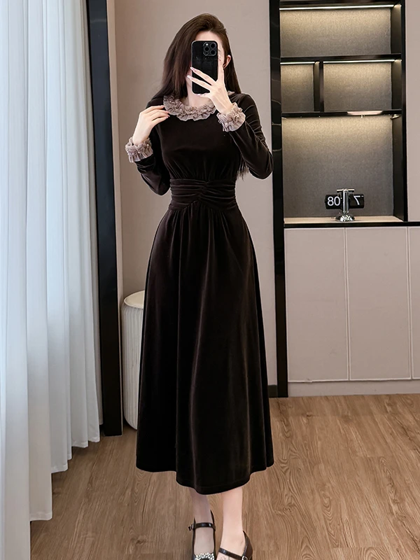 冬日氛围感气质收腰丝绒连衣裙女秋冬长款高级感裙子内搭打底裙子