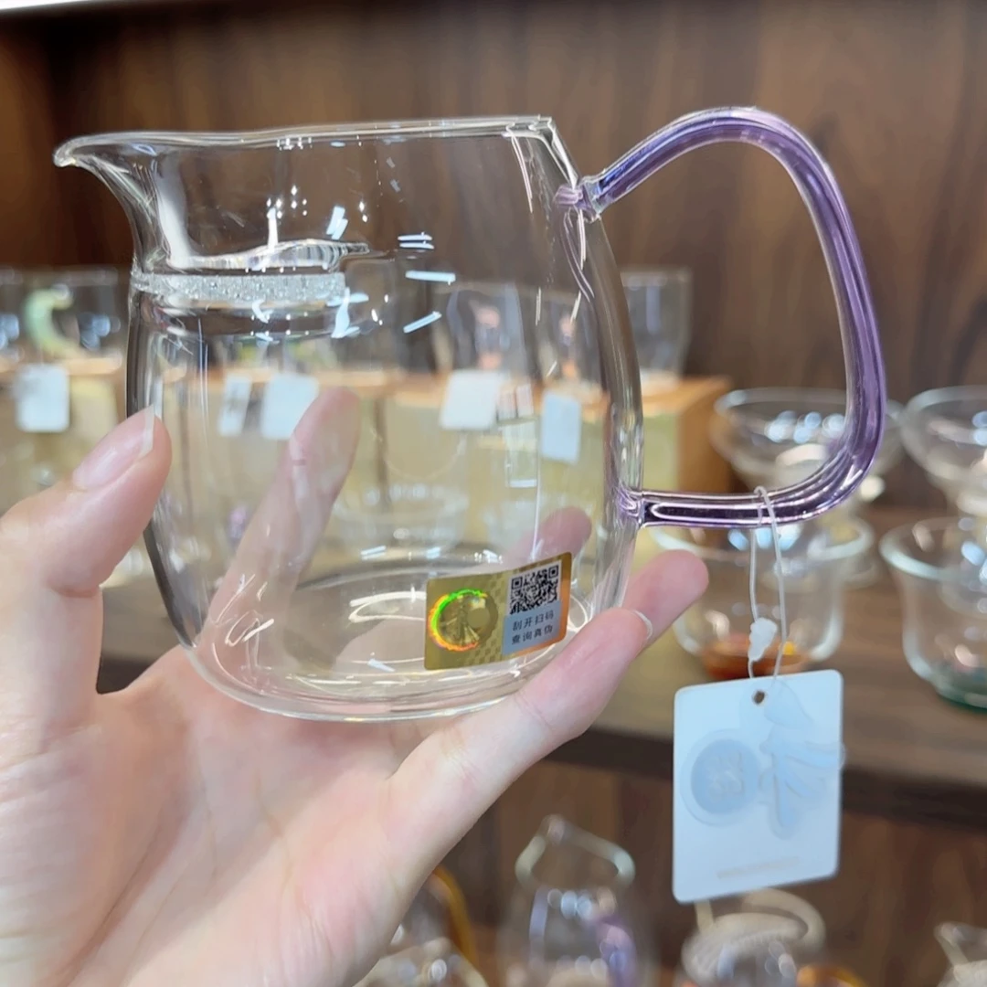 泰然月牙浅紫色。。。