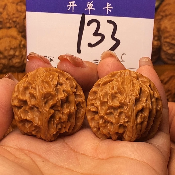 吊坠桃核苹果园35有修s