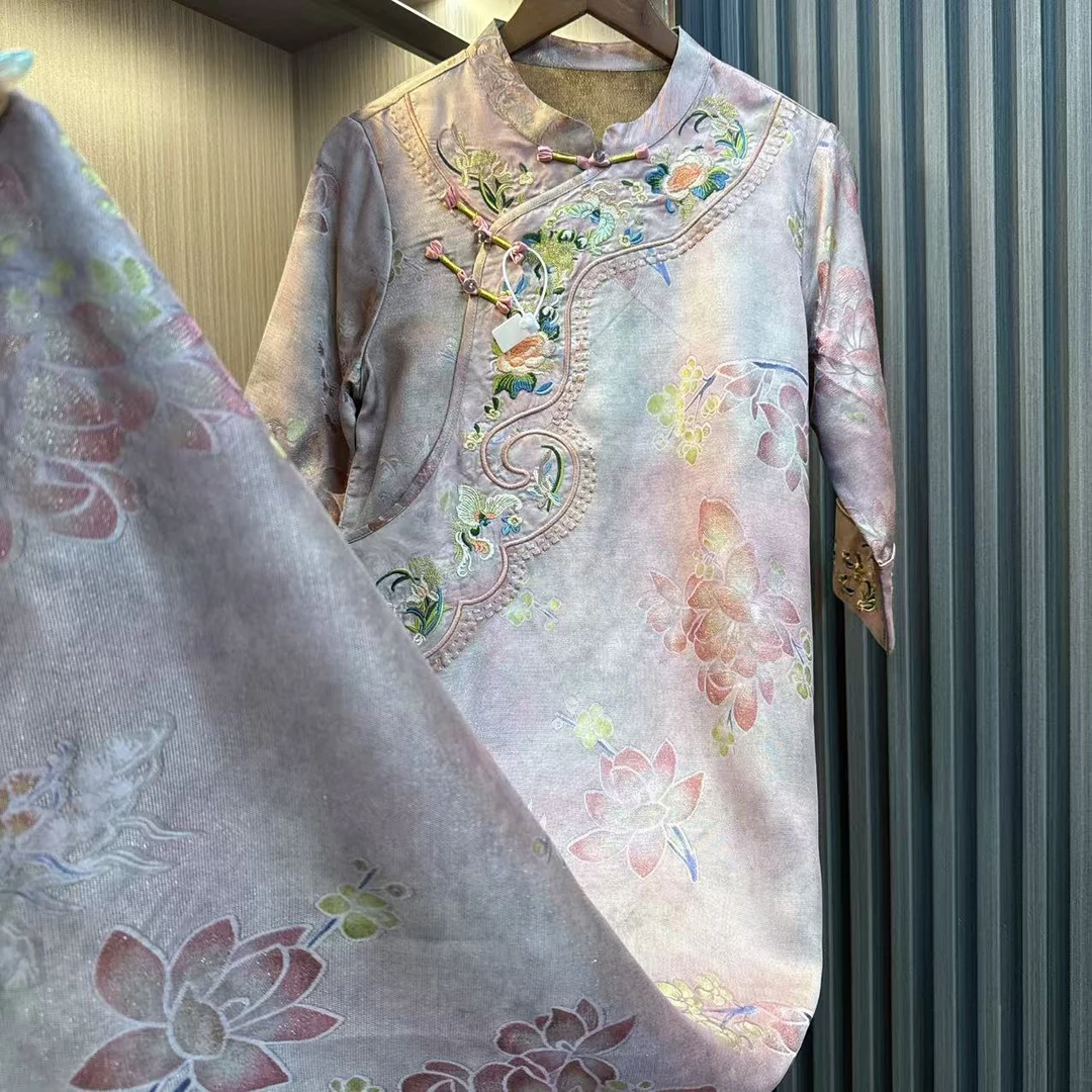 梅洛-2025年复古重工织金四经角萝刺绣新中式国风温柔气质连衣裙