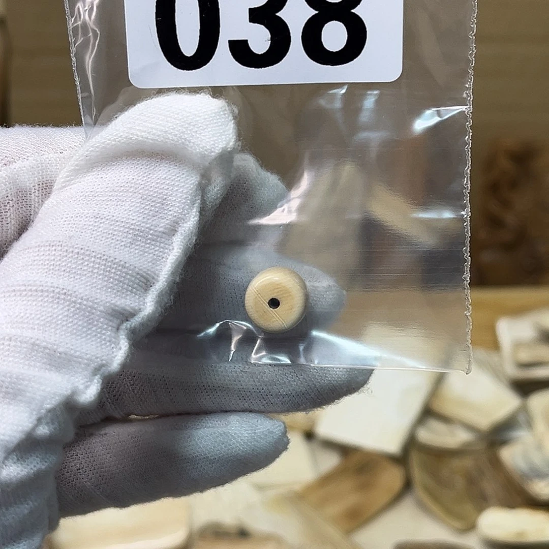 天然猛犸牙雕刻品